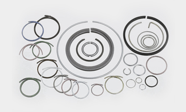 We offer a wide range of surface coatings for clamping rings made of carbon wire or stainless steel.